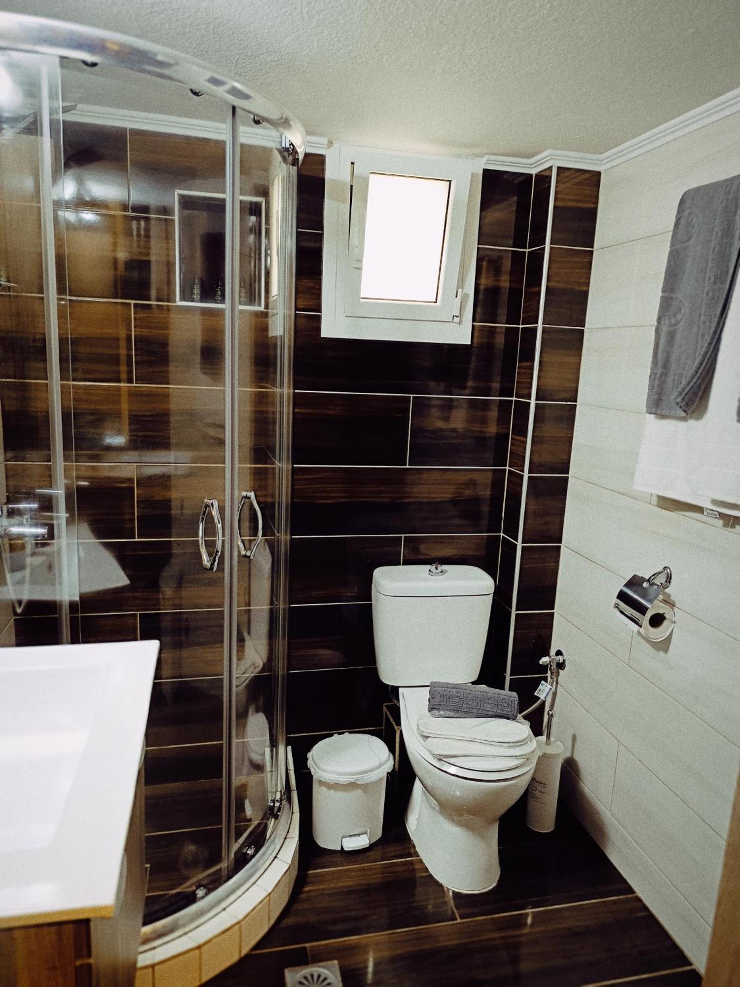 Majestik Room Kavala Buitenkant foto